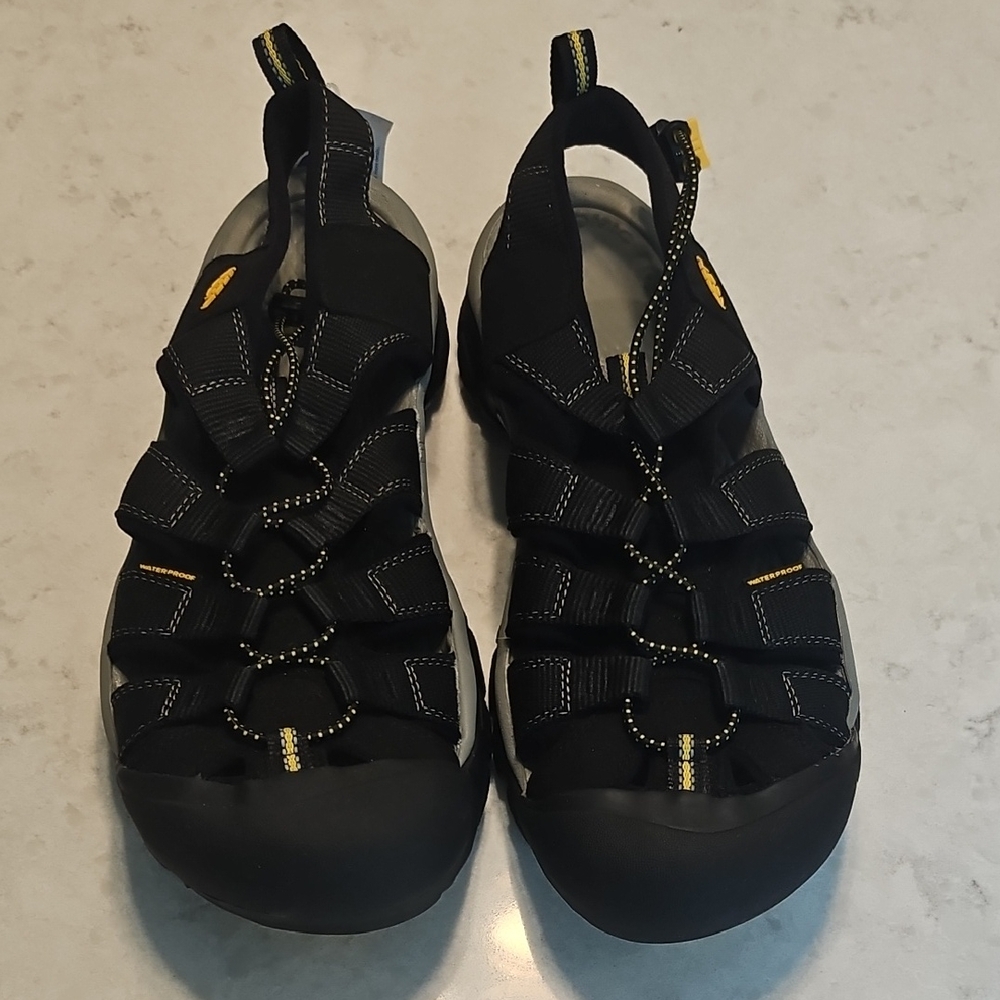 Black Outdoor Women's Sandals